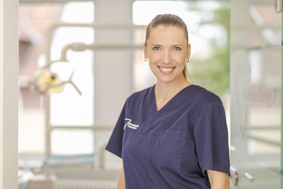 Zahnärztin Marion Knapp